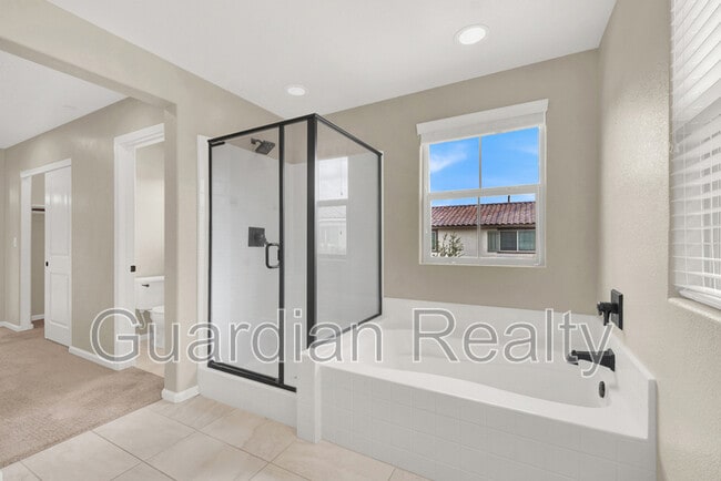 Building Photo - 2548 Sable Creek St