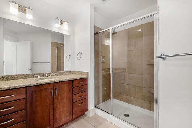 Building Photo - 531 S Gay St