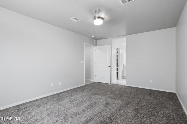 Building Photo - 701 Paseo Musical St