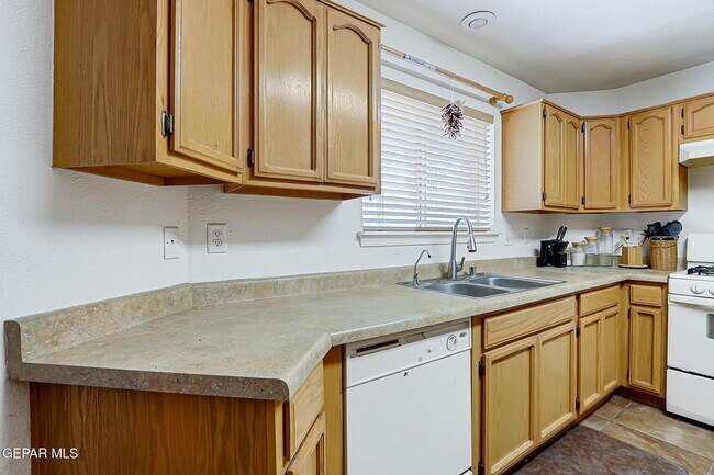 Building Photo - 12193 Sun Arbor Pl