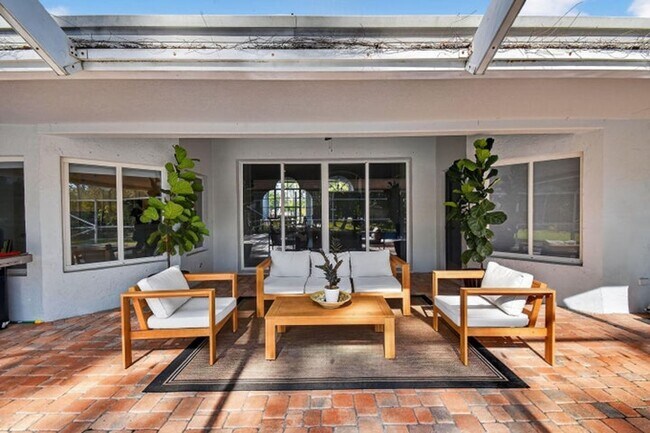 Building Photo - 13462 Key Lime Blvd