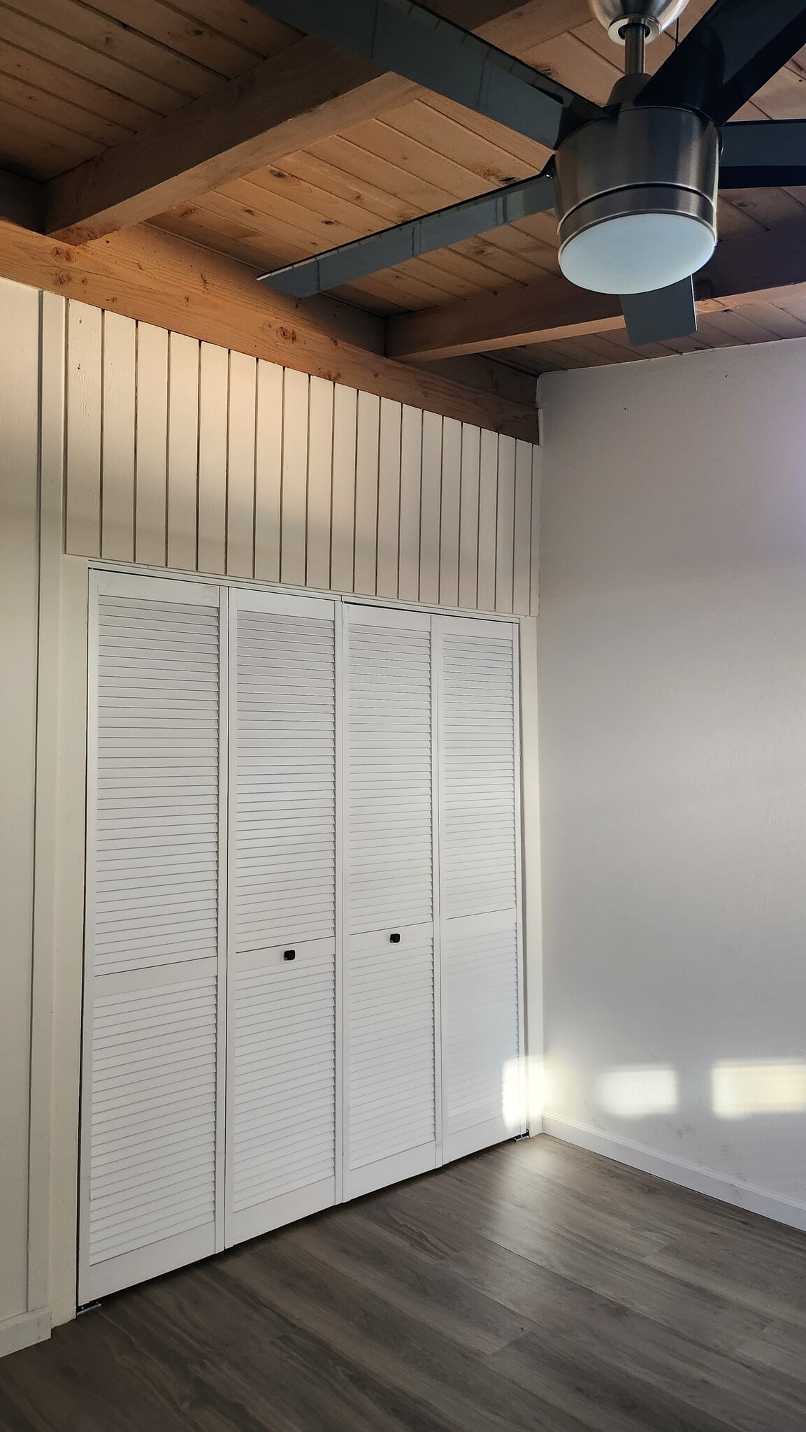 Building Photo - 650 E Foothill Blvd