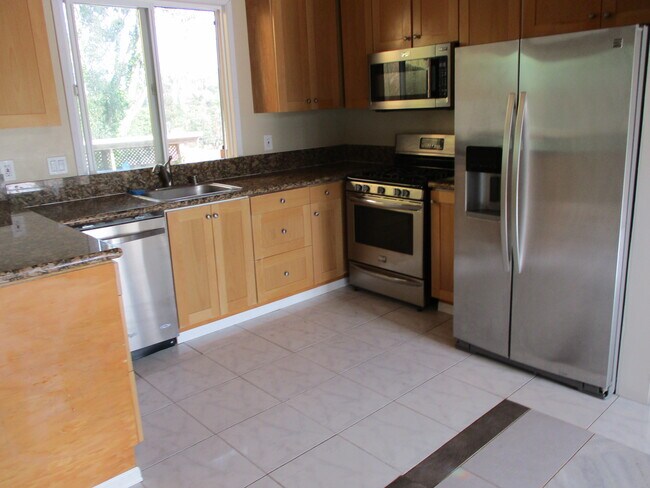 Building Photo - 4951 Campanile Dr