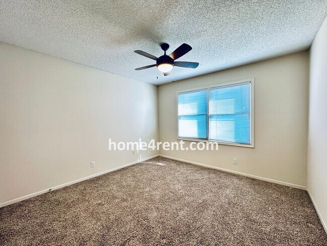 Building Photo - Blue Valley Northwest home on a cul-de-sac w/ granite counters, ss appliances and fenced yard!