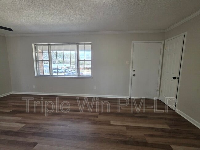 Building Photo - 1408 Johnson St