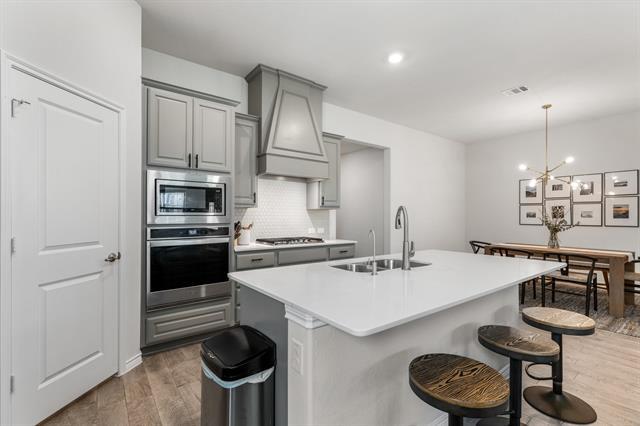Building Photo - 4122 Ellinger Dr