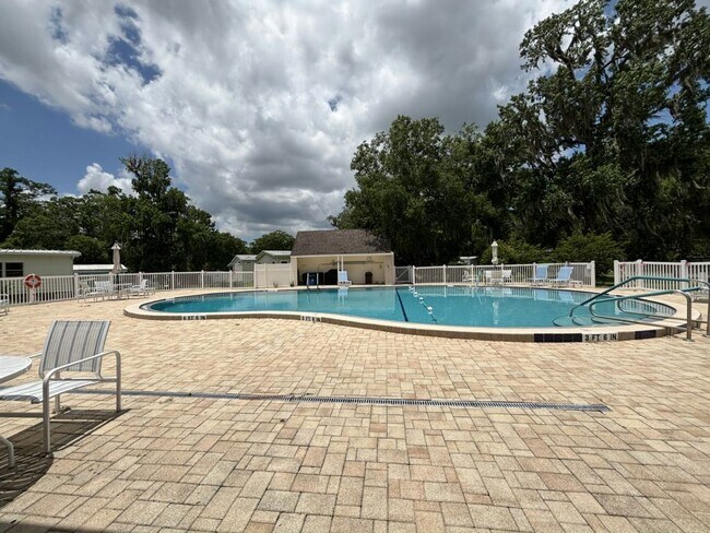 Building Photo - 2323 NW 46th Ct