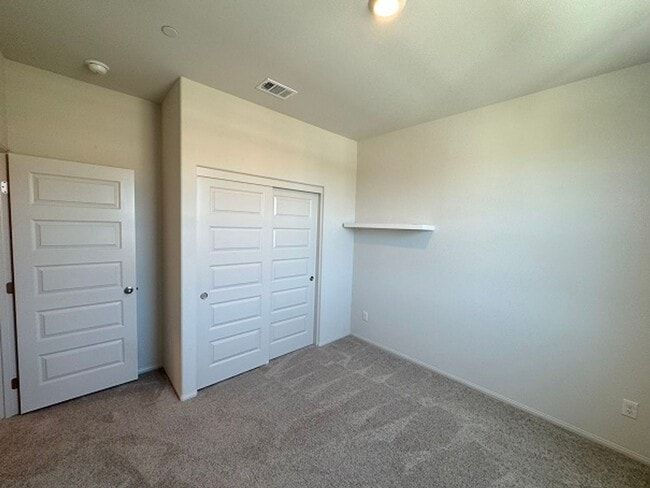 Building Photo - Beautiful House in the heart of Temecula -...