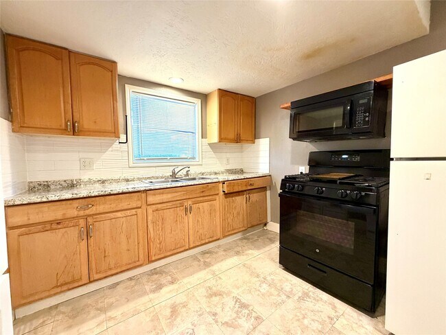 Building Photo - 4727 Eppes St