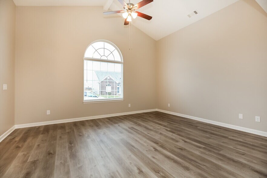 Building Photo - 2116 Candlebrook Ct