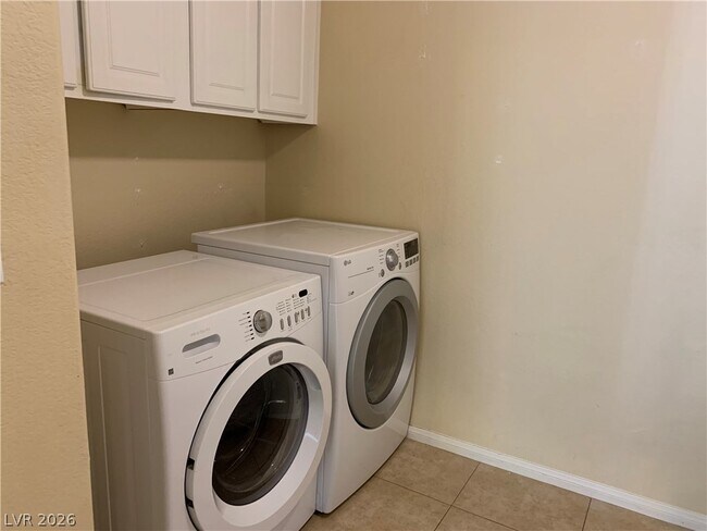 Building Photo - 294 Powerbilt Ave