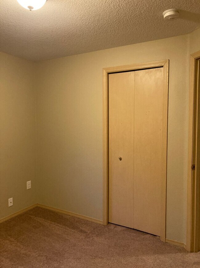 Building Photo - 2 Story Home in Lafayette - Showings Start 4/2