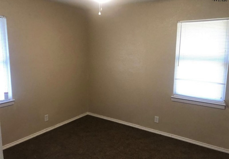 Building Photo - 1442 Deville St