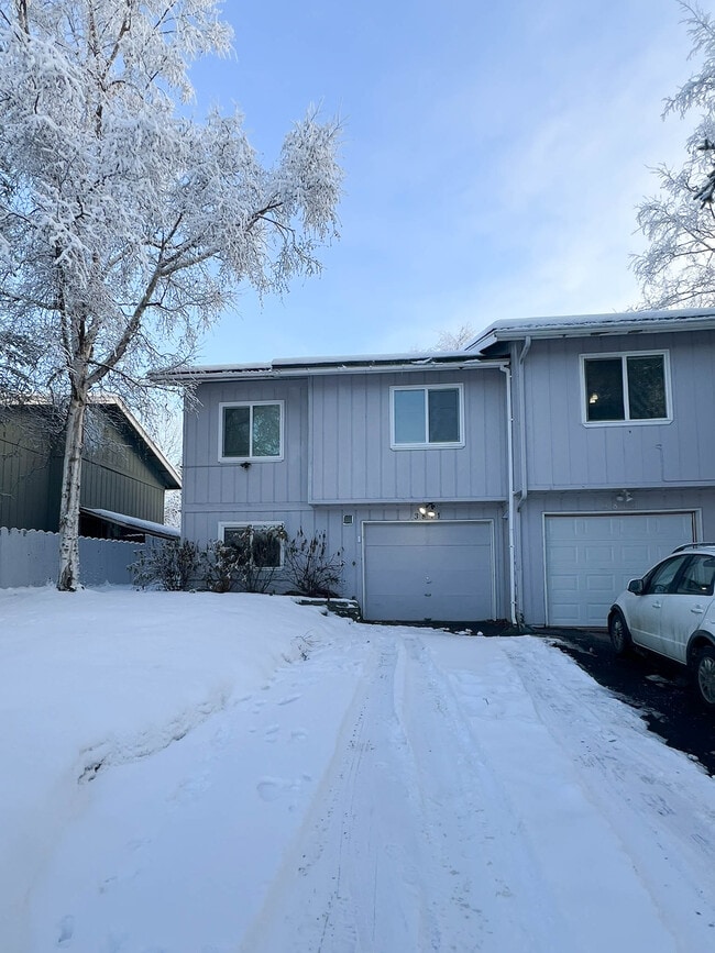 Building Photo - 3811 Resurrection Dr