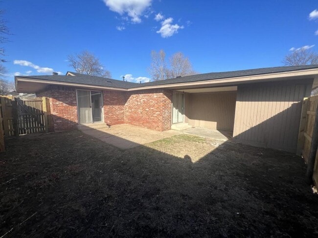 Building Photo - 2909 S 101st E Ave