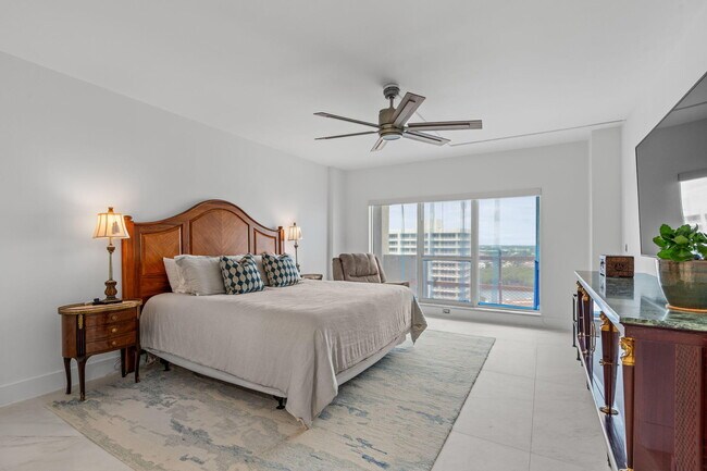 Building Photo - 4301 N Ocean Blvd