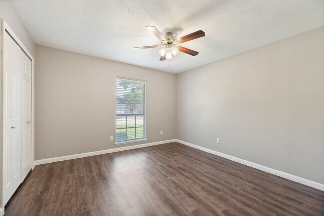 Building Photo - 17615 Autumn Hills Dr