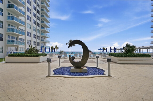 Building Photo - 3900 Galt Ocean Dr