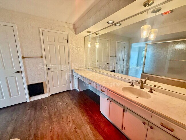 Building Photo - 974 Claytonbrook Dr