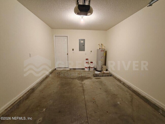 Building Photo - 1500 Calming Water Dr
