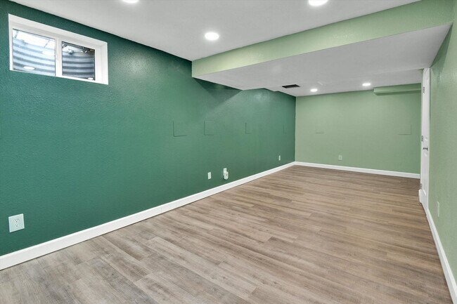 Building Photo - Spacious Westminster Home with Private Yard & Easy Access to Denver and Boulder. Available May 15!
