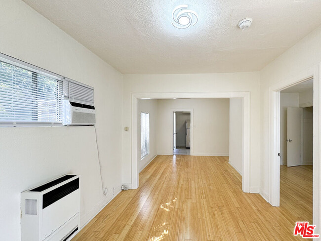 Building Photo - 4525 Franklin Ave