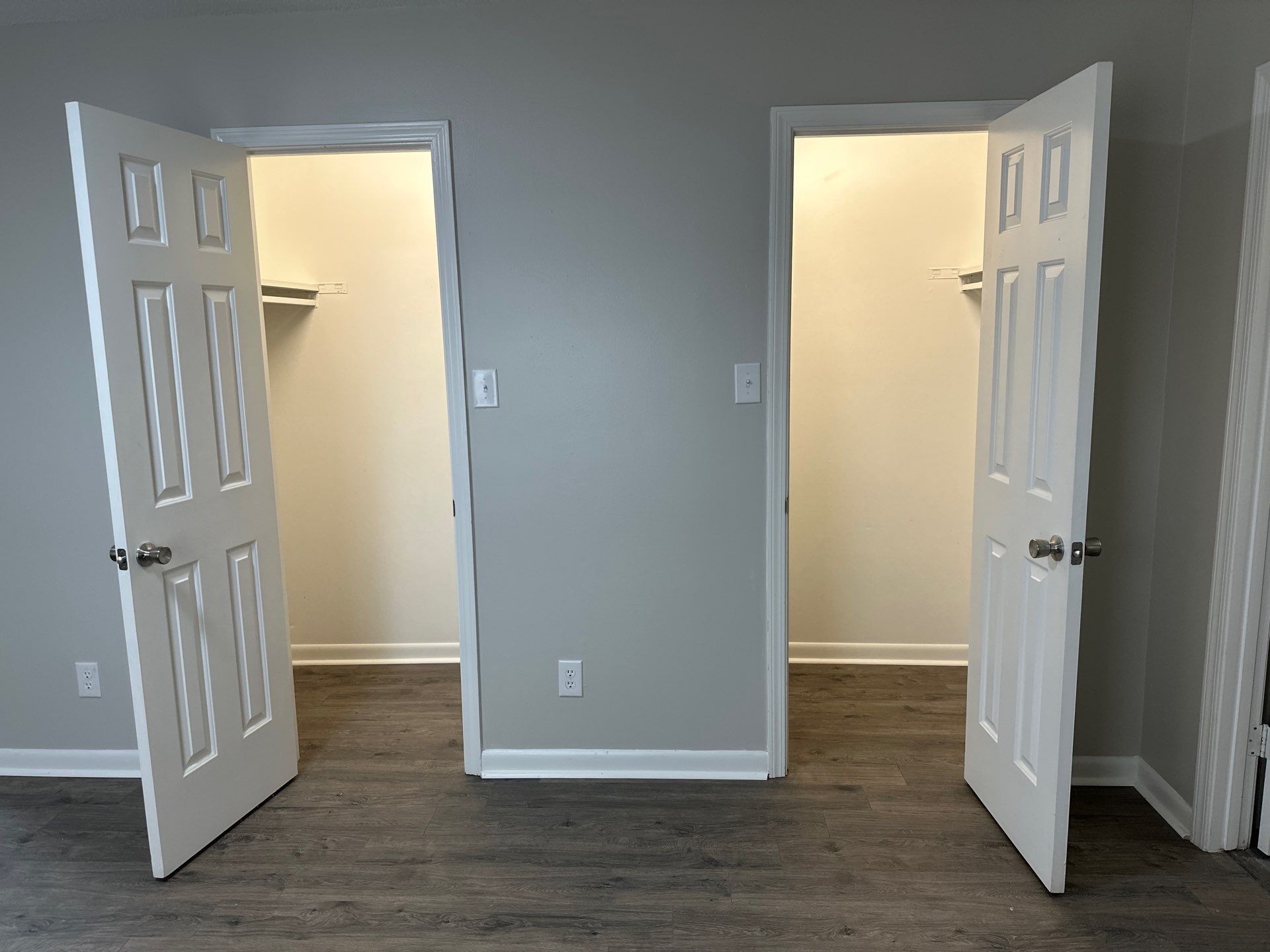 Building Photo - 643 Walker Rd