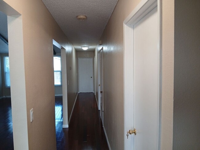 Building Photo - 400 Mokelumne Dr