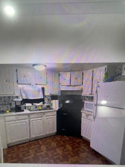 Building Photo - 203 Shoshone Ln