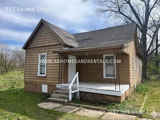 Building Photo - 913 S Brown St