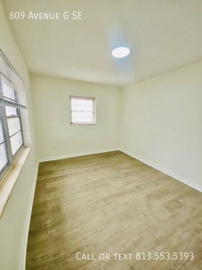 Building Photo - 609 Ave G SE