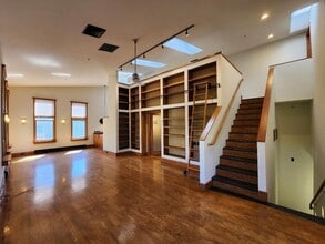 Building Photo - 3600 Cerrillos Rd