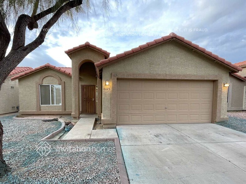 Primary Photo - 8425 W Coronado Rd