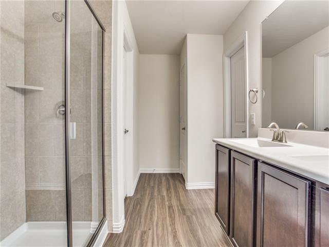 Building Photo - 504 Brook View Ct