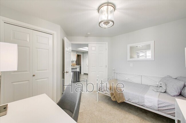 Building Photo - 9025 W Lorinda Dr