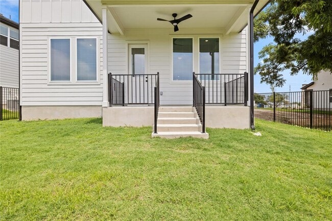 Building Photo - 1608 Kit Cir