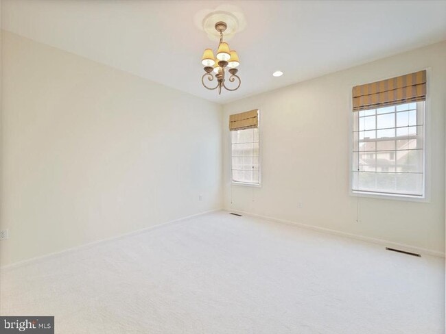 Building Photo - 3271 St Andrews Dr