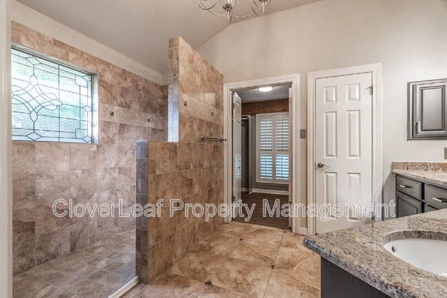 Building Photo - 2643 Inwood Briar
