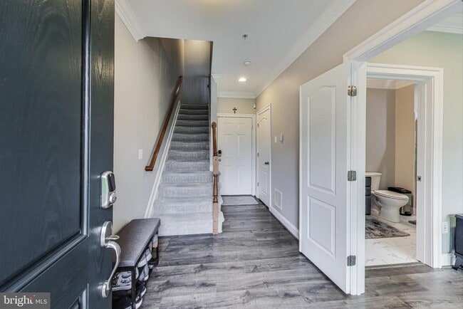 Building Photo - 508 Rampart Way