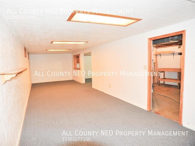 Building Photo - 1155 Madrid Dr