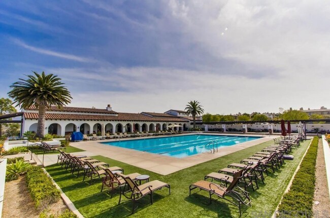 Building Photo - COASTAL LIVING IN A COUNTRY CLUB ENVIRONMENT.