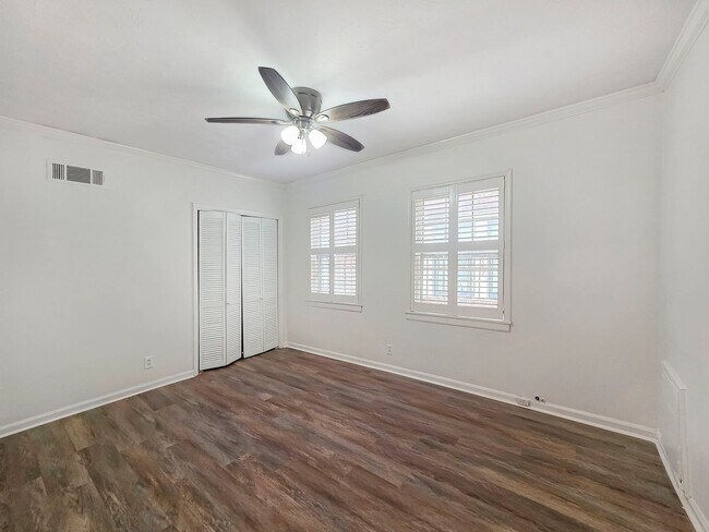 Building Photo - 1111 Lawton Pl SW