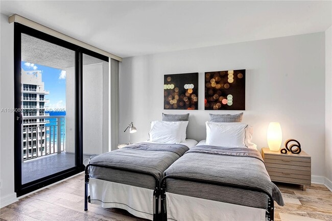 Building Photo - 3000 N Ocean Dr