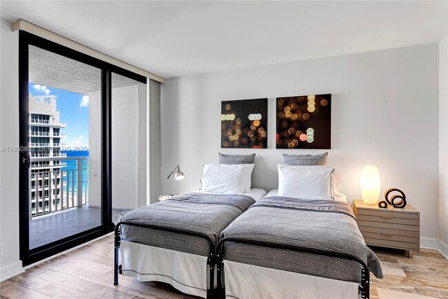 Building Photo - 3000 N Ocean Dr