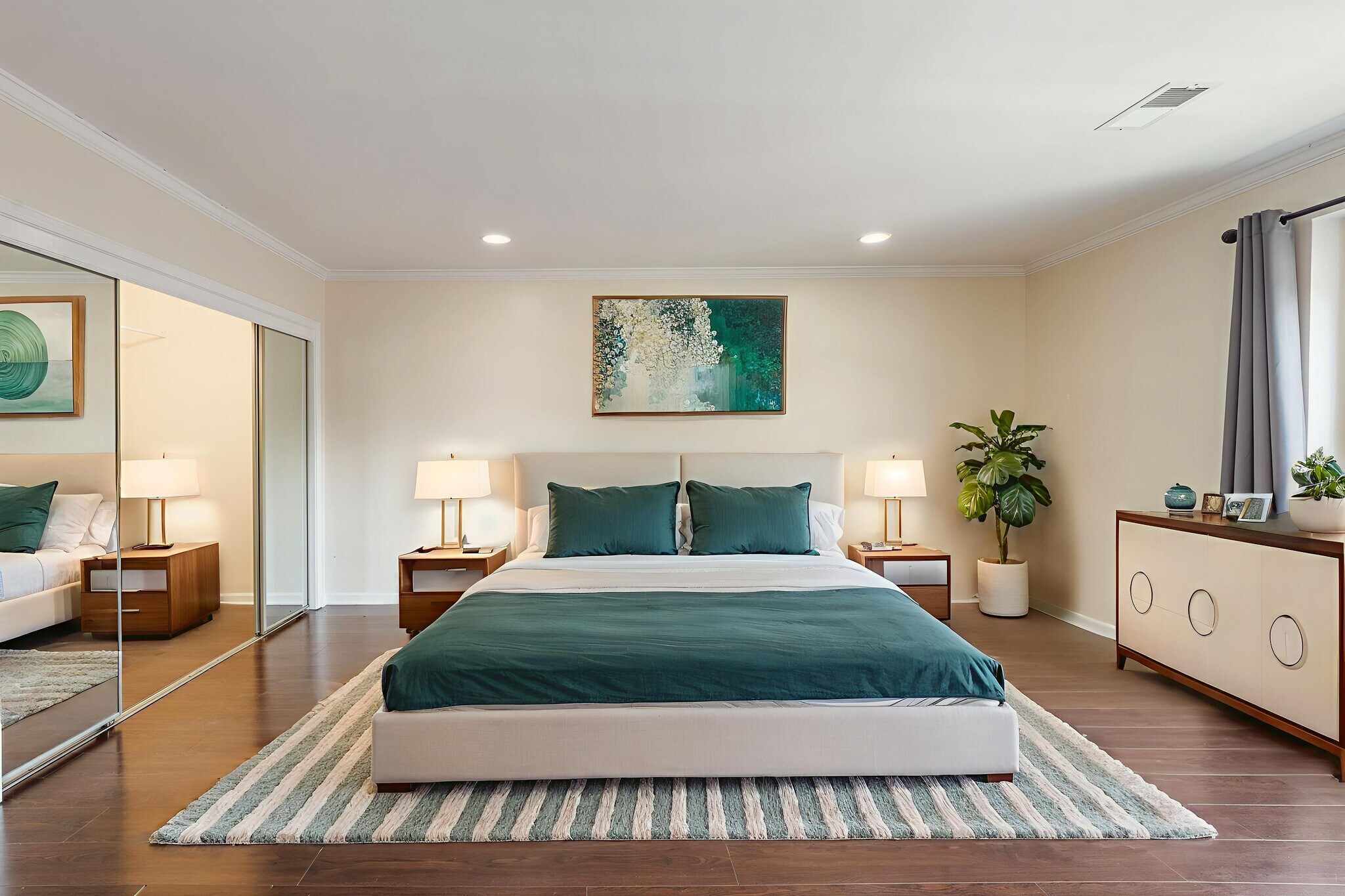 Upstairs Master Bdroom - 112 Saint Charles Pl