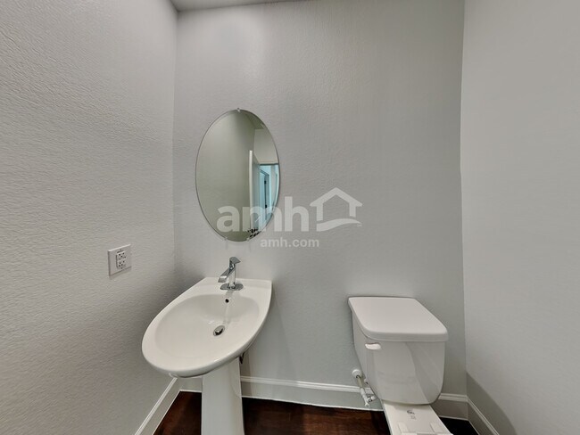 Building Photo - 9580 E Harkes Dr