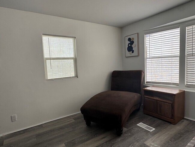 Building Photo - Parially Furnished 2BR 1BA Remodeled-Fenced Yard + RV/Coach cement Parking