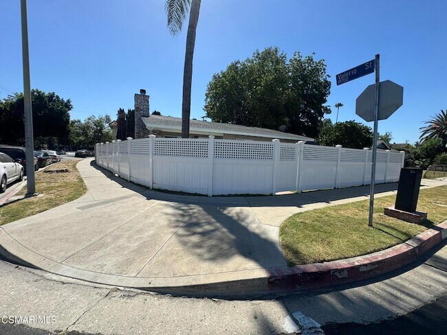 Building Photo - 7358 Jumilla Ave