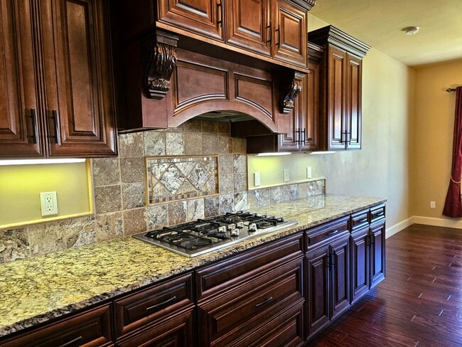 Building Photo - 2817 Tuscanna Dr