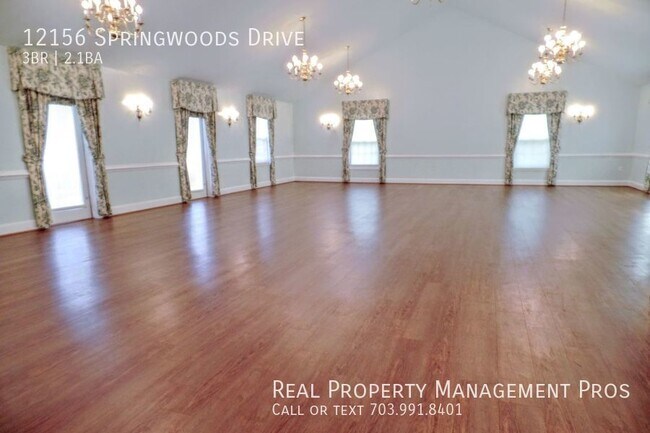 Building Photo - New Paint